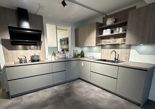 Einbauküche Easytouch + Riva