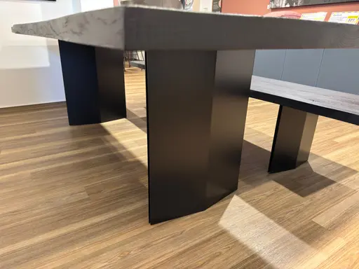 Esstisch & Bank Mammut von Form Exclusiv