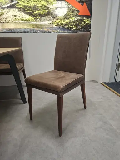 4 Stühle und 1 Bank Saragossa
