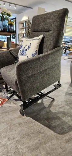 Elektrische Aufstehhilfe “LYFTY“