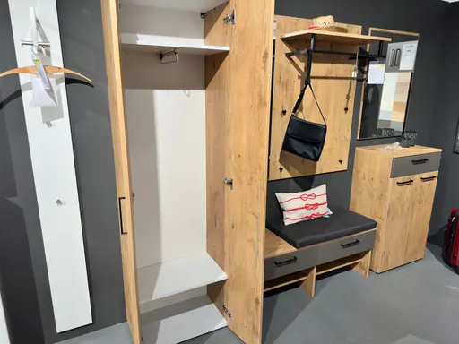 Garderobe Faro von Wittenbreder 