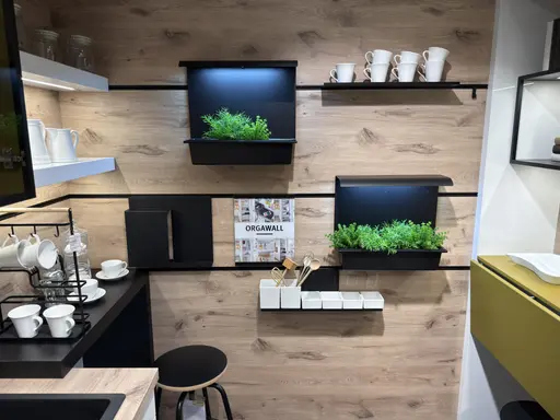 Einbauküche UGL Uni Gloss von Contur 