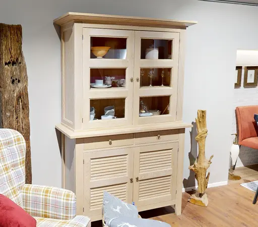 Buffet Massivholz weiß lasiert - ehemaliges Ausstellungsstück in Bäumenheim