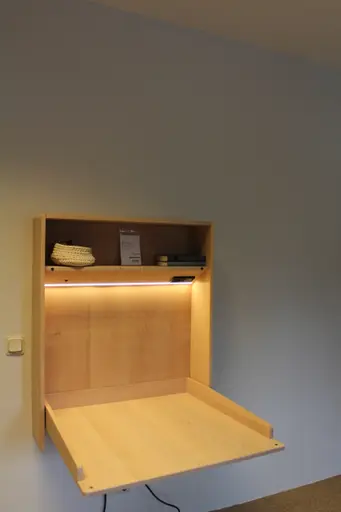 TEAM 7 KIDS mutlifunktionale Wickelkonsole Erle massiv, Weißöl KWK B/H/T: 84/101,1/22 cm