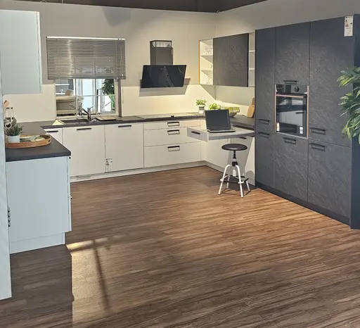 Ausstellungsküche PUR - Koje 9 in Dillingen