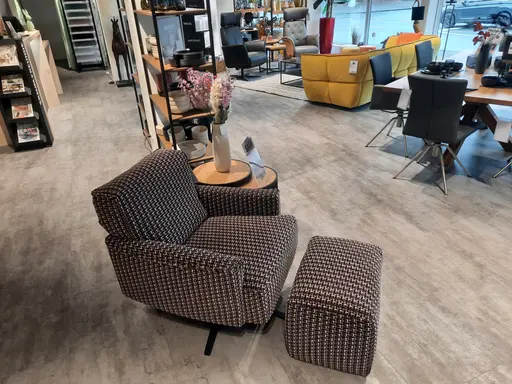 Einzelsessel mit Hocker MR 9310B