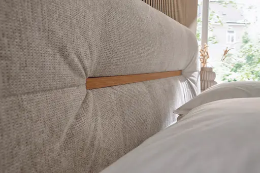 Boxspringbett Natura Alpin 180 x 200 cm mit 2 Beistelltischen