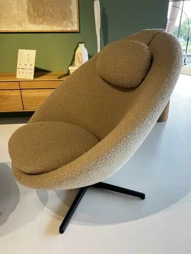 Loungesessel mit Hocker