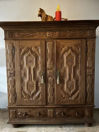 Bauernschrank BÜCKEBURG - Antiquität