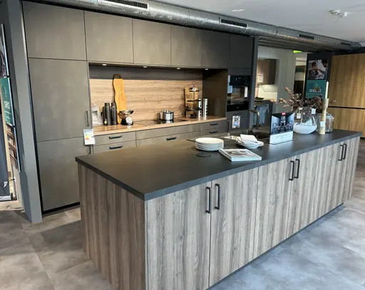 Einbauküche TAR + AVO