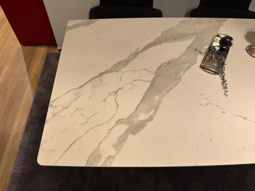 Esstisch Savona von Contur