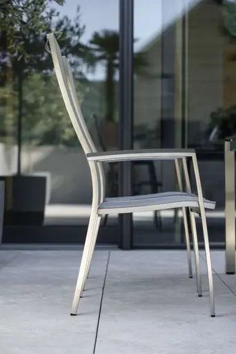 CARDIFF Stapelsessel 